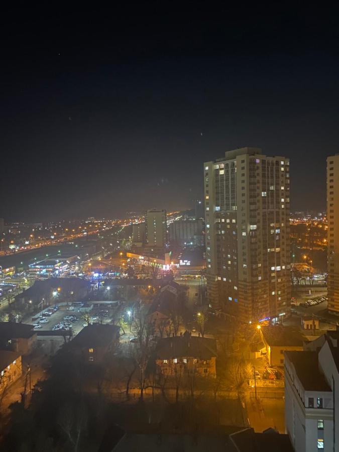 У 2 Хвилинах Від Метро Нова Супер Видова Kyiv Exterior photo
